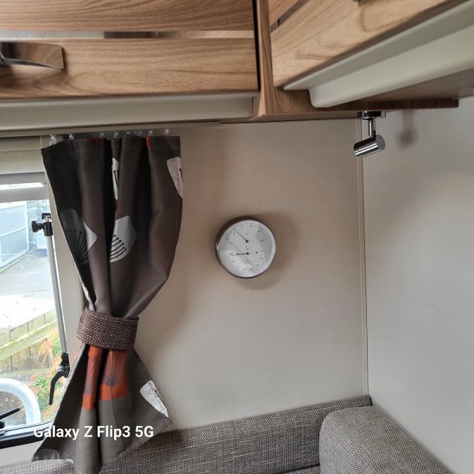 Lufft Precision Thermometer & Hygrometer – German-Made Indoor Climate Gauge